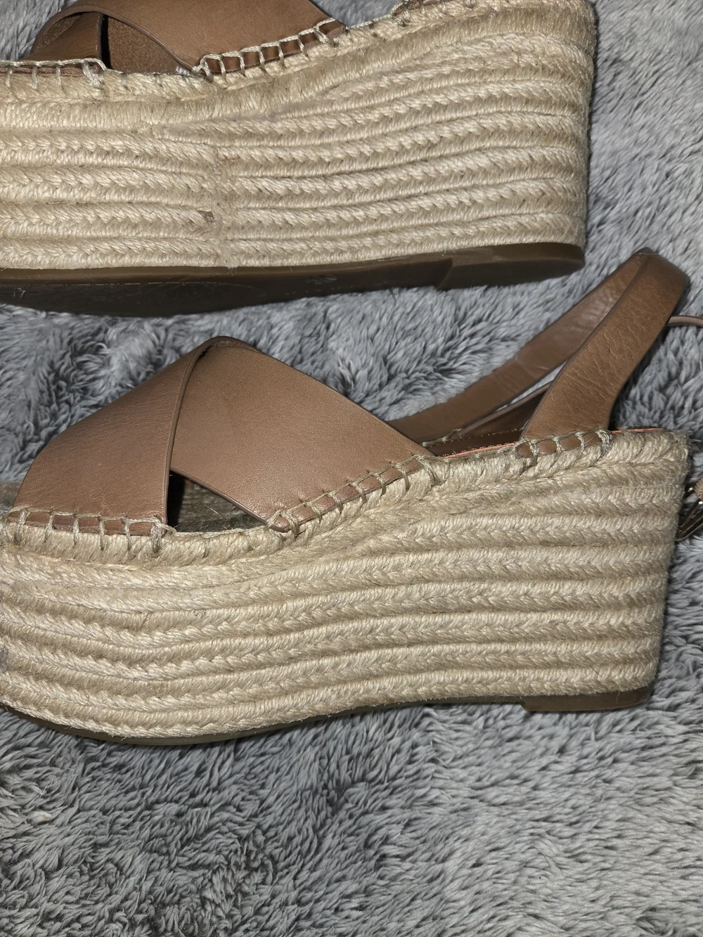 Giani Bini stylish tan